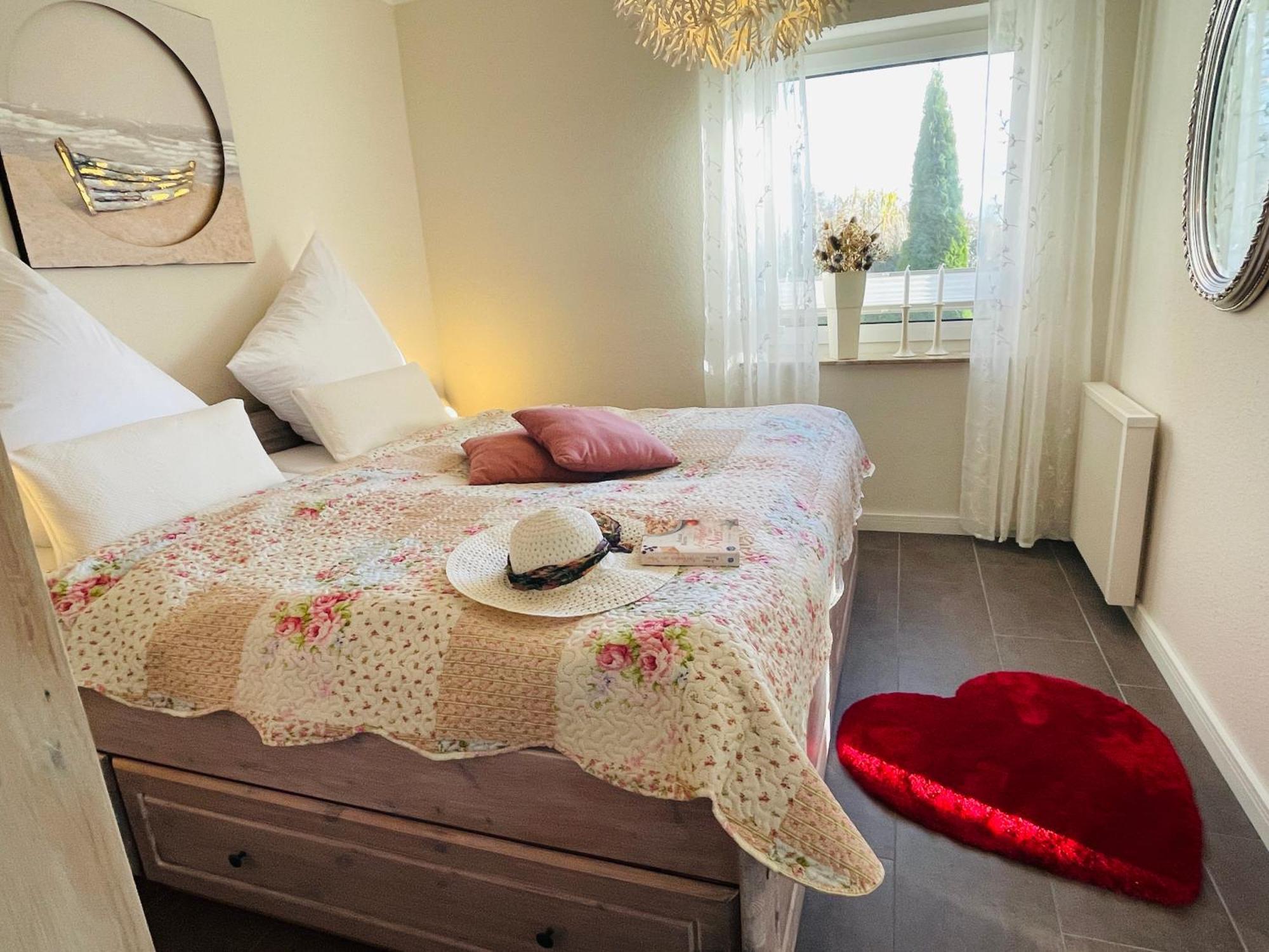 Segelund - Zeit Fuer Uns- Ruhige Und Sonnige Ferienwohnung Mit Terrasse Und Garten Nahe Strand Und Ostsee Schönhagen 외부 사진